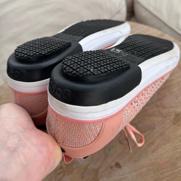 GDEFY By Gravity Defyer Women's PINK Jenni Athletic Shoes Size 8 - Picture 12 of 12